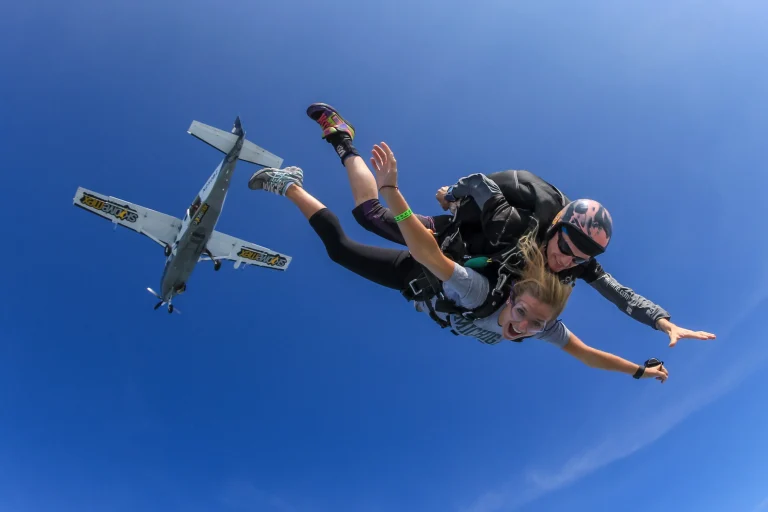Skydiving, The Ultimate Adventure of Freefall and Flight